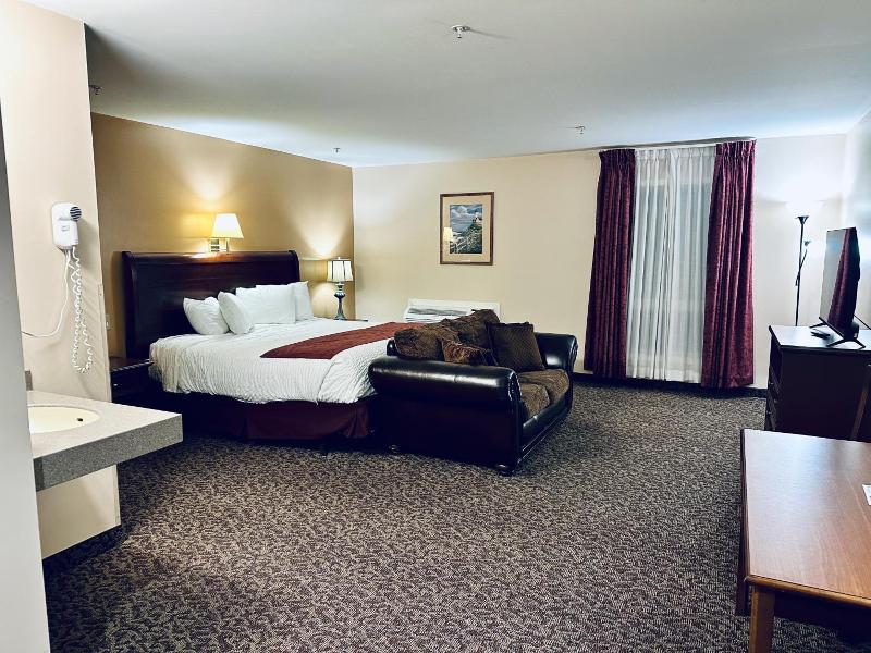 Ivey S Motor Lodge image