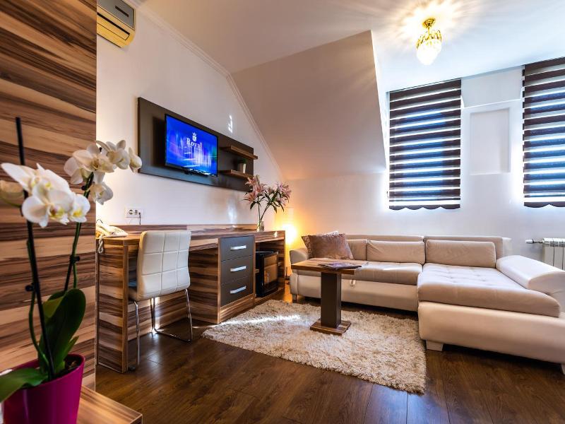 Garni Hotel Royal Crown