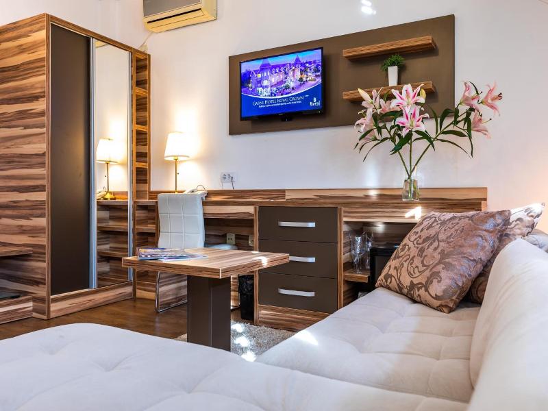 Garni Hotel Royal Crown