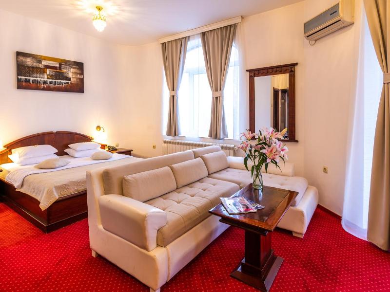 Garni Hotel Royal Crown