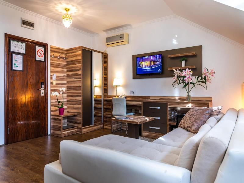 Garni Hotel Royal Crown