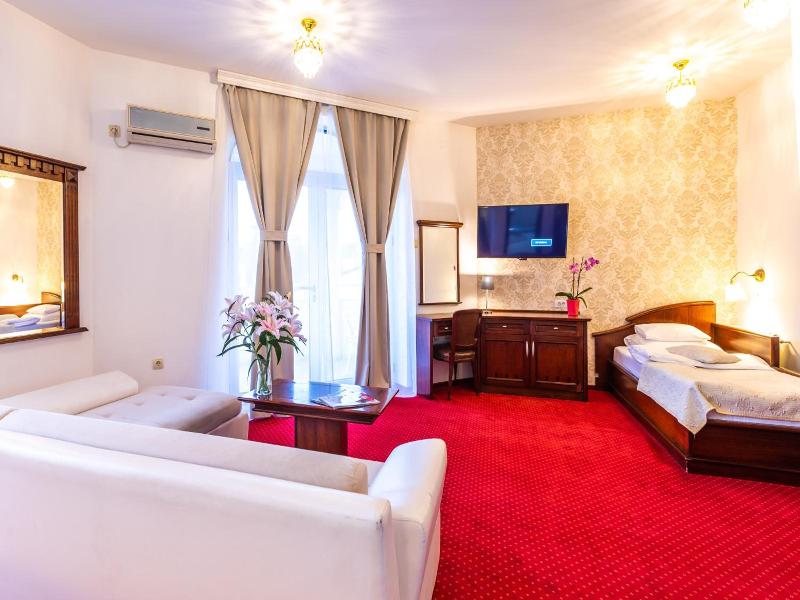 Garni Hotel Royal Crown
