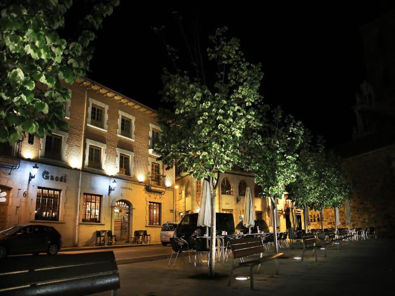 Hotel Gaudi image