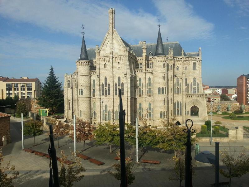 Hotel Gaudi image