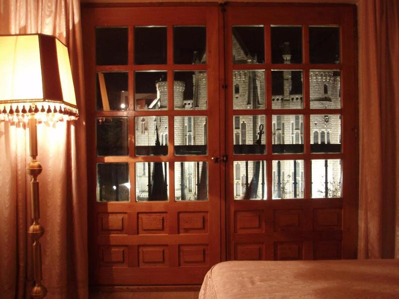 Hotel Gaudi image