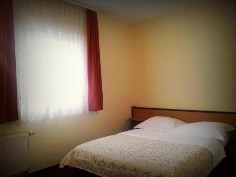Hotel Galerija image