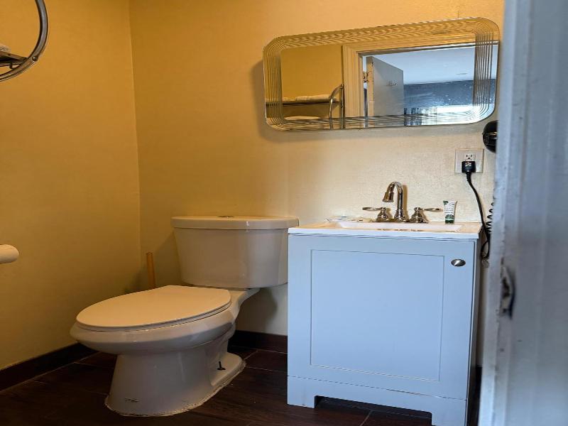 Hamilton Inn Sturbridge image