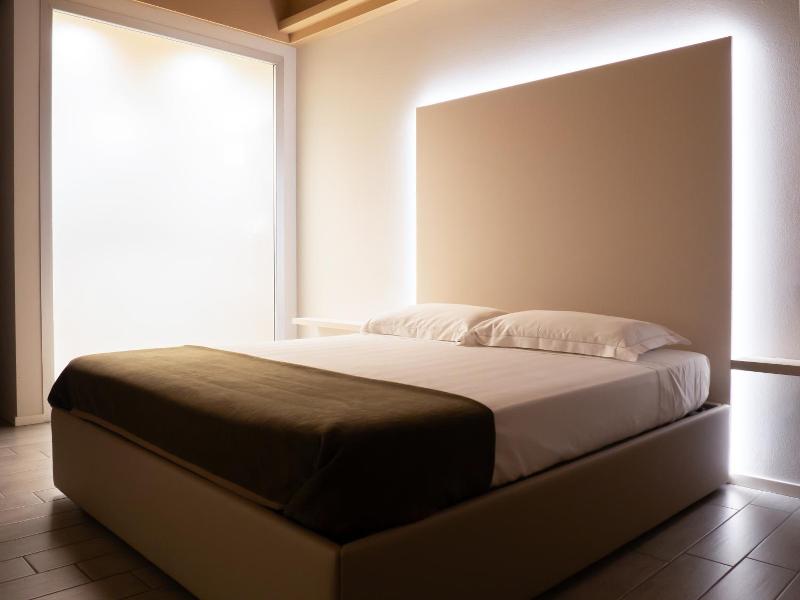 Rimmel Motel image