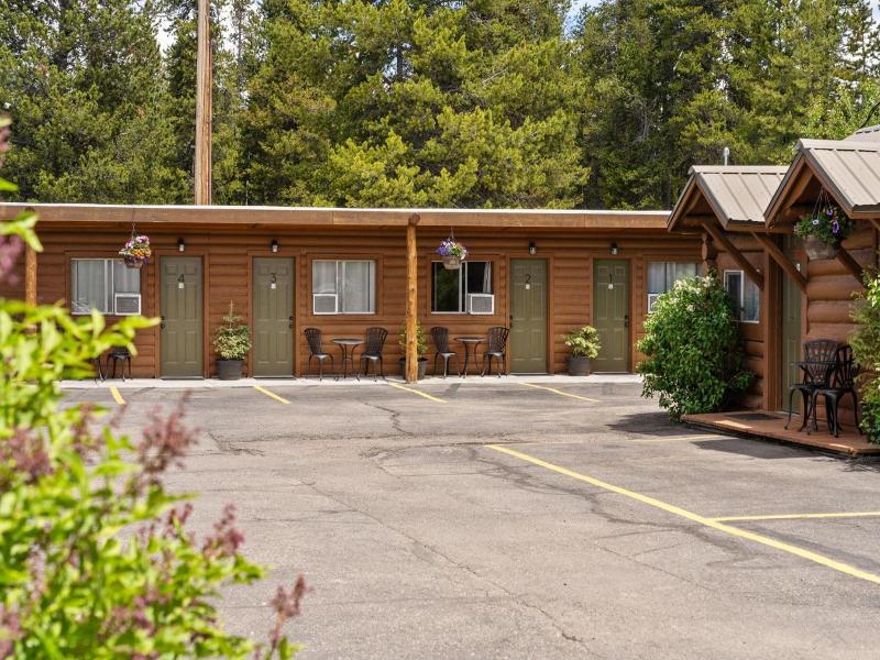 Elkhorn Cabins And Inn image