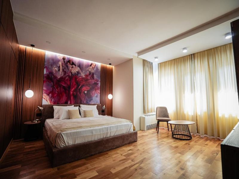 Hotel City In