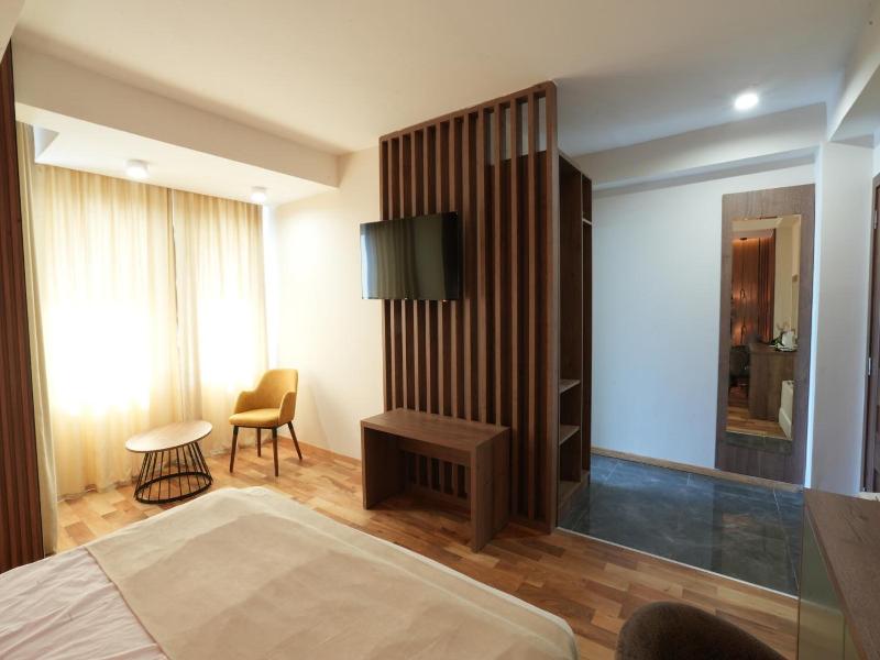 Hotel City In