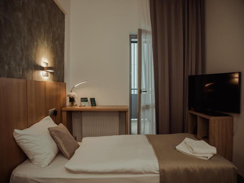 Hotel Arena image