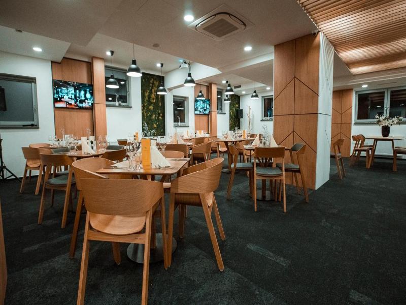 Hotel Arena image