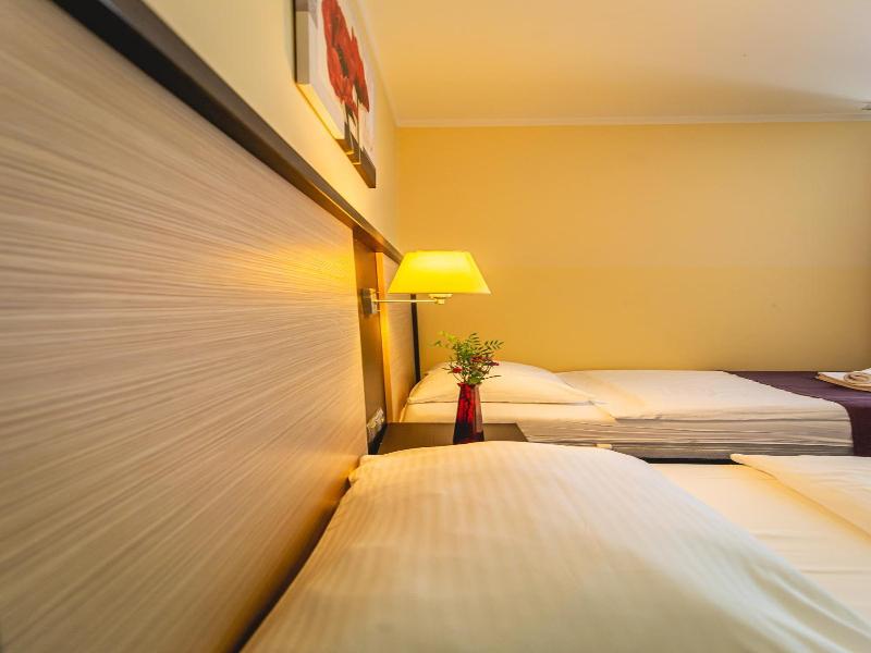 Casino Hotel Admiral Ptuj image