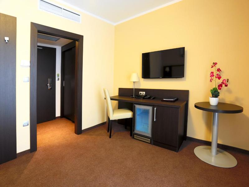 Casino Hotel Admiral Ptuj image