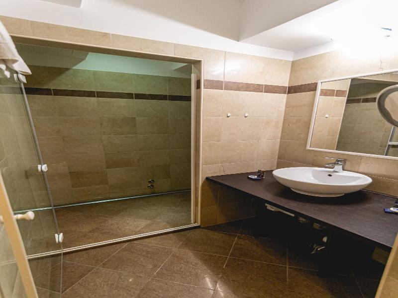 Casino Hotel Admiral Ptuj image