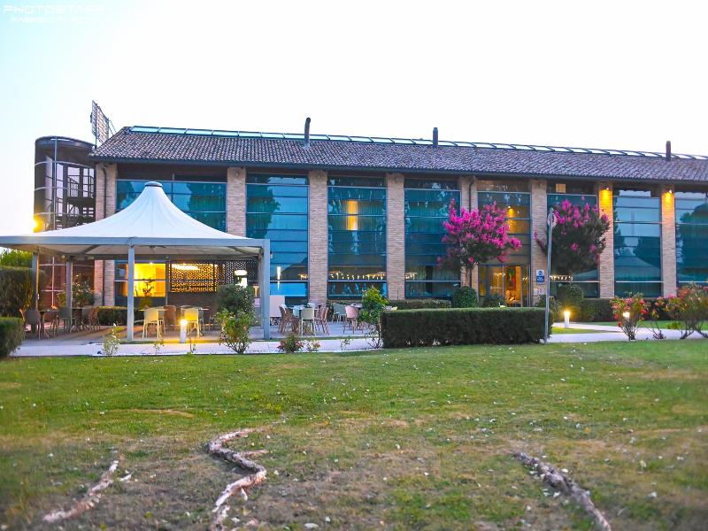 Best Western Hotel Green City image