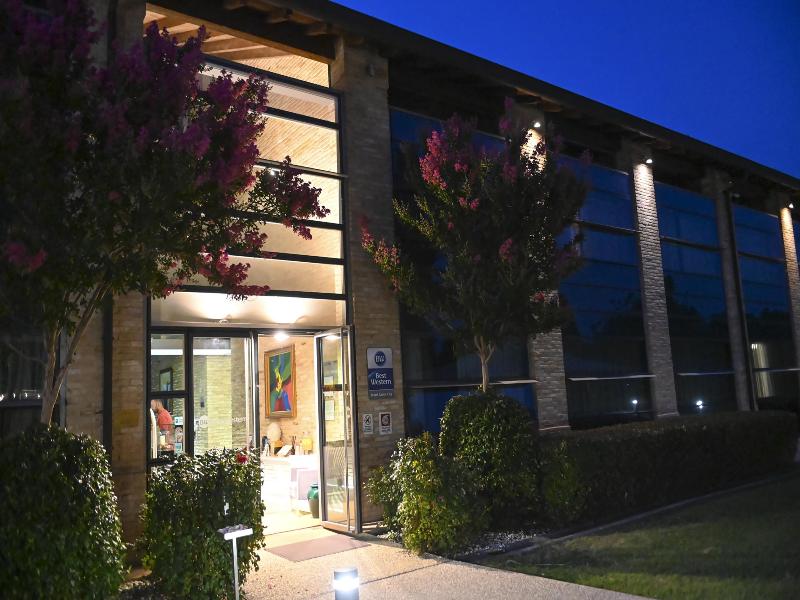 Best Western Hotel Green City image