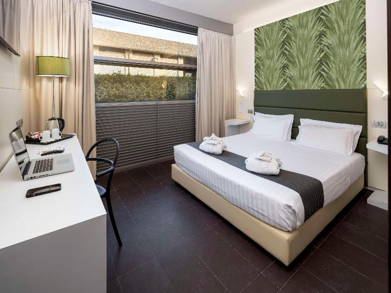 Best Western Hotel Green City image