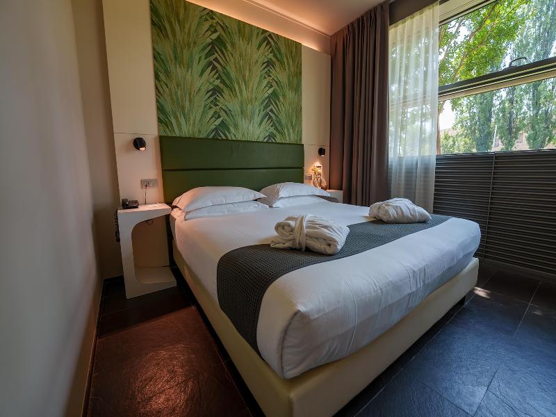 Best Western Hotel Green City image