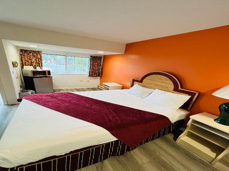 Colonel Williams Resort And Suites image