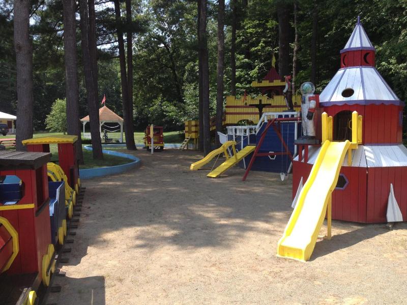Colonel Williams Resort And Suites image
