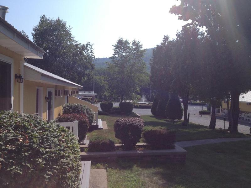 Colonel Williams Resort And Suites image