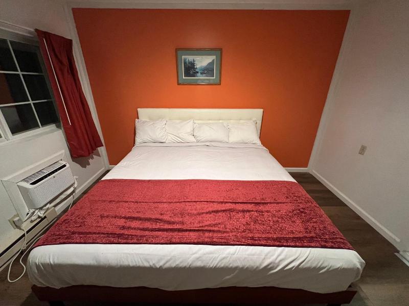 Colonel Williams Resort And Suites image