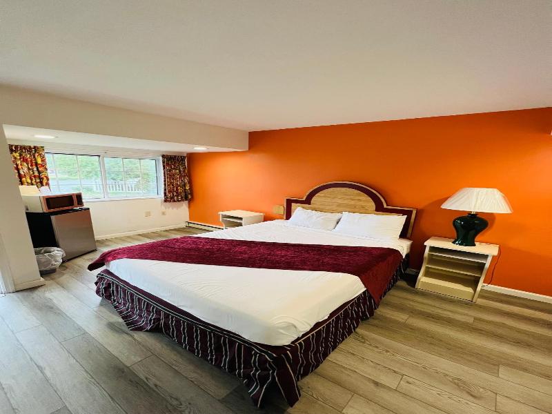 Colonel Williams Resort And Suites image