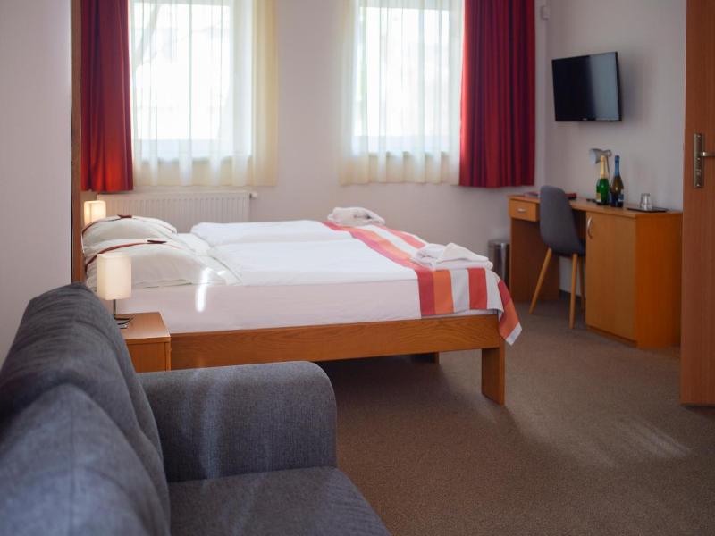 Fordan Hotel Pecs image