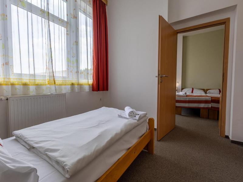Fordan Hotel Pecs image