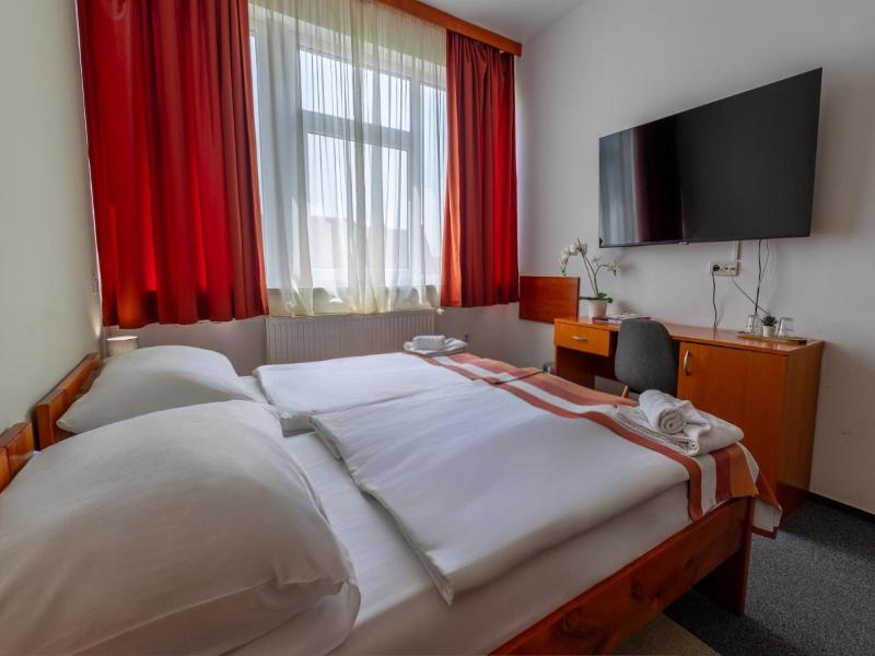 Fordan Hotel Pecs image