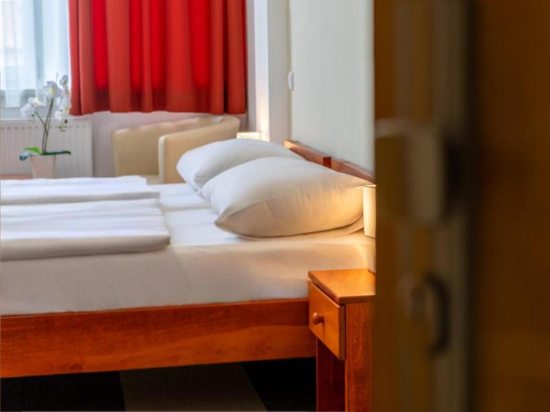 Fordan Hotel Pecs image