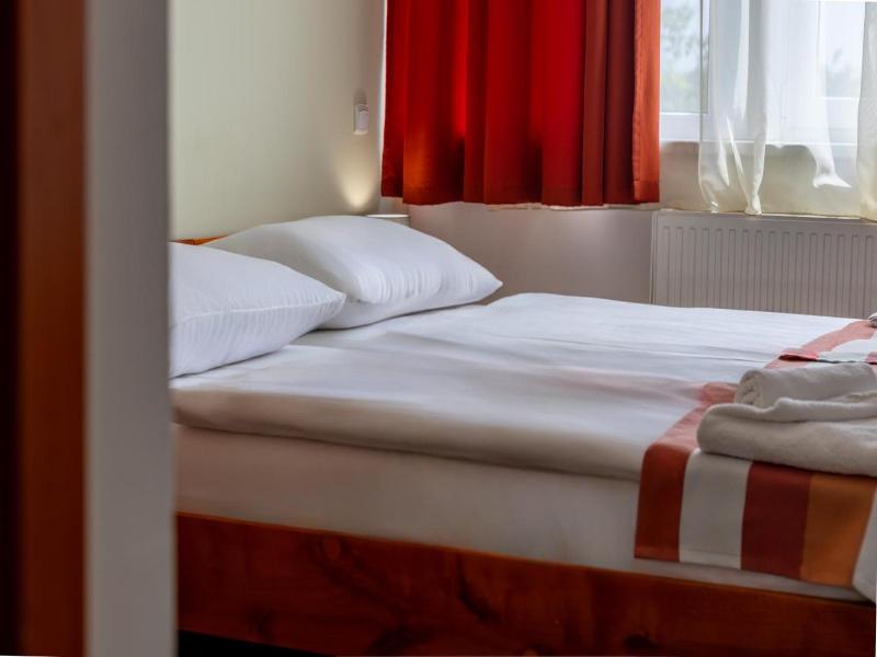 Fordan Hotel Pecs image