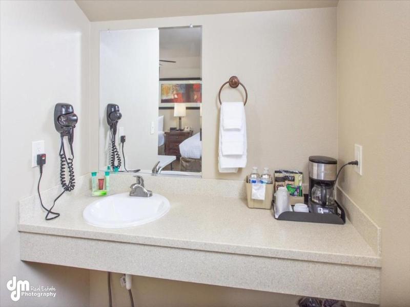 Kenai Airport Hotel image