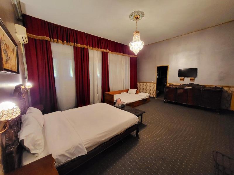 Nf Palace Old City Bucharest image