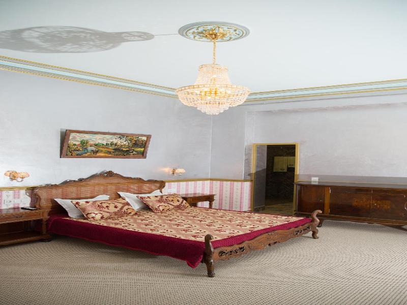 Nf Palace Old City Bucharest image