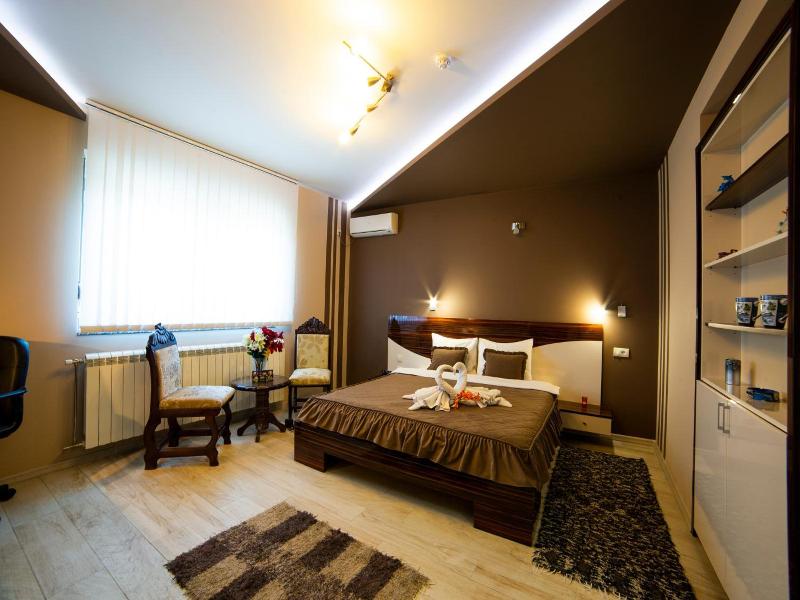 Garni Hotel Lama image