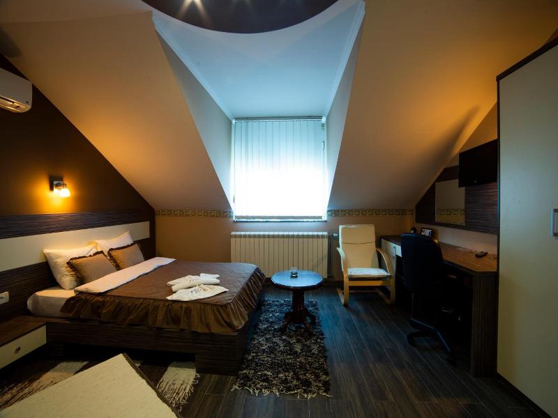 Garni Hotel Lama image