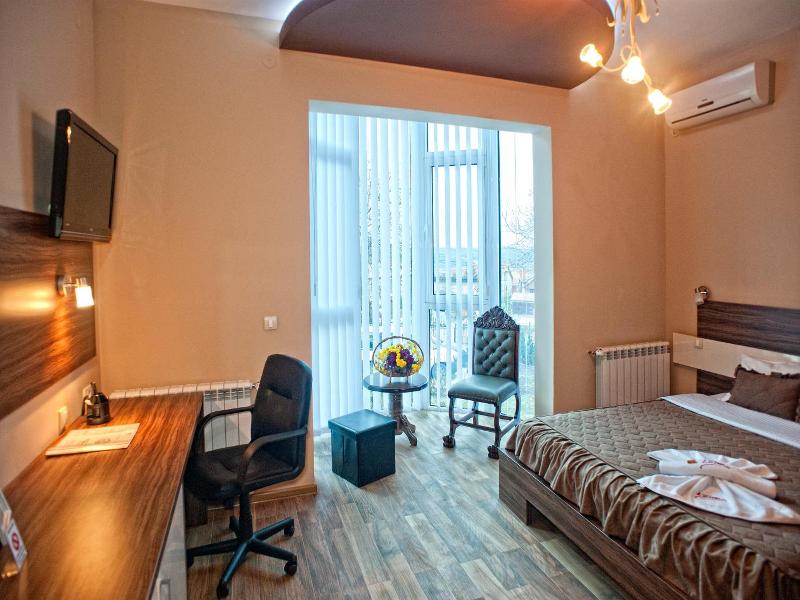 Garni Hotel Lama image