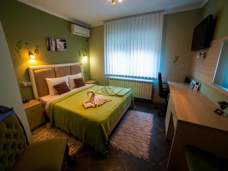 Garni Hotel Lama image