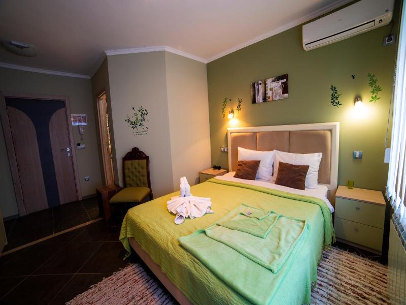 Garni Hotel Lama image