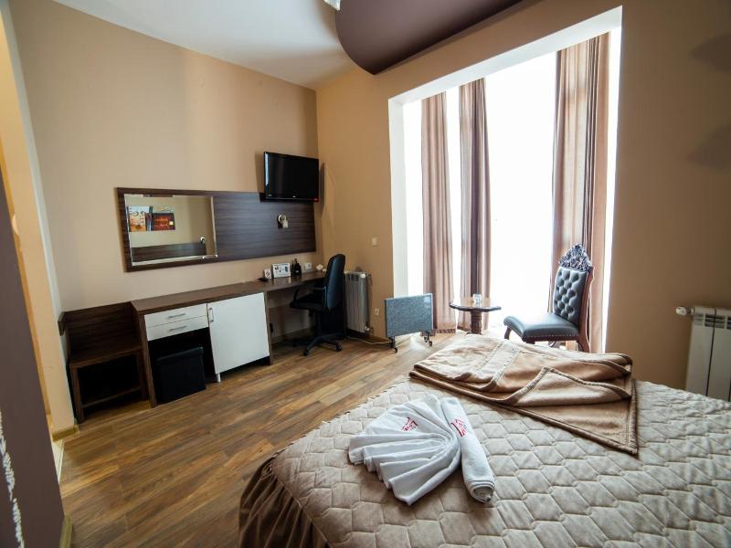 Garni Hotel Lama image