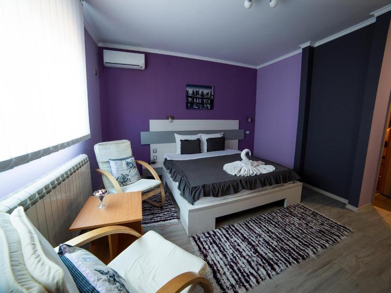 Garni Hotel Lama image