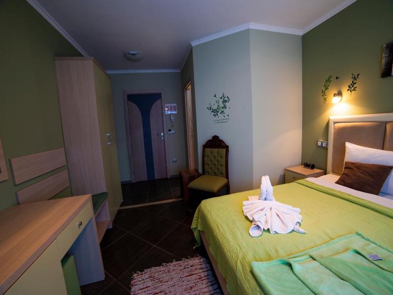 Garni Hotel Lama image