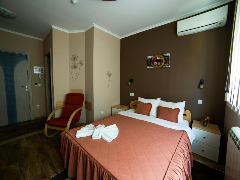 Garni Hotel Lama image