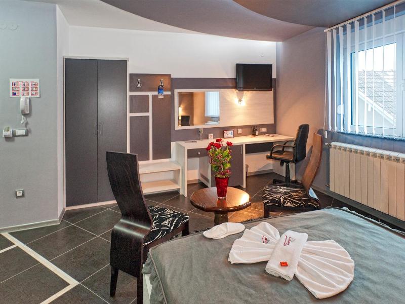 Garni Hotel Lama image