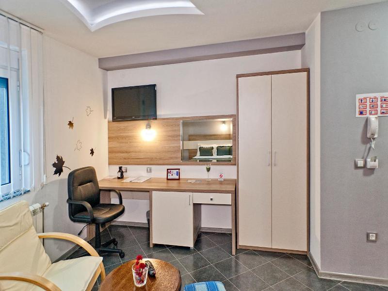 Garni Hotel Lama image