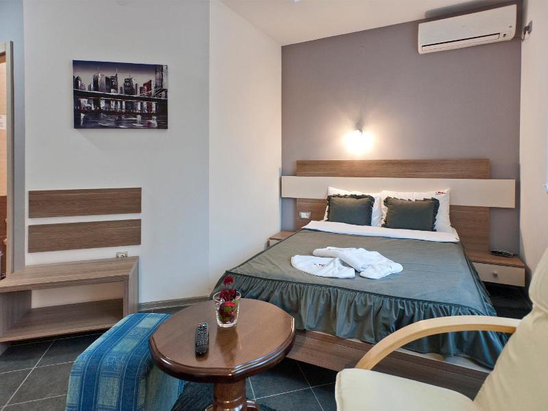 Garni Hotel Lama image