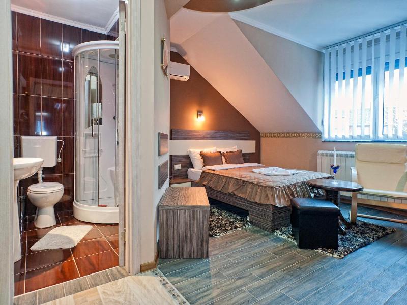 Garni Hotel Lama image
